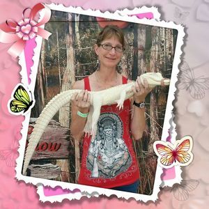 Meet your Posher, Lisa